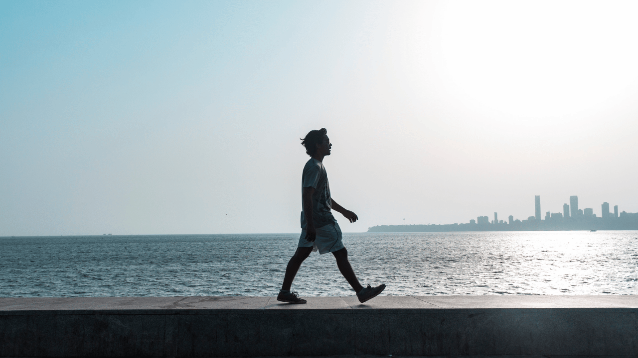 benefits of walking with a weighted vest​
